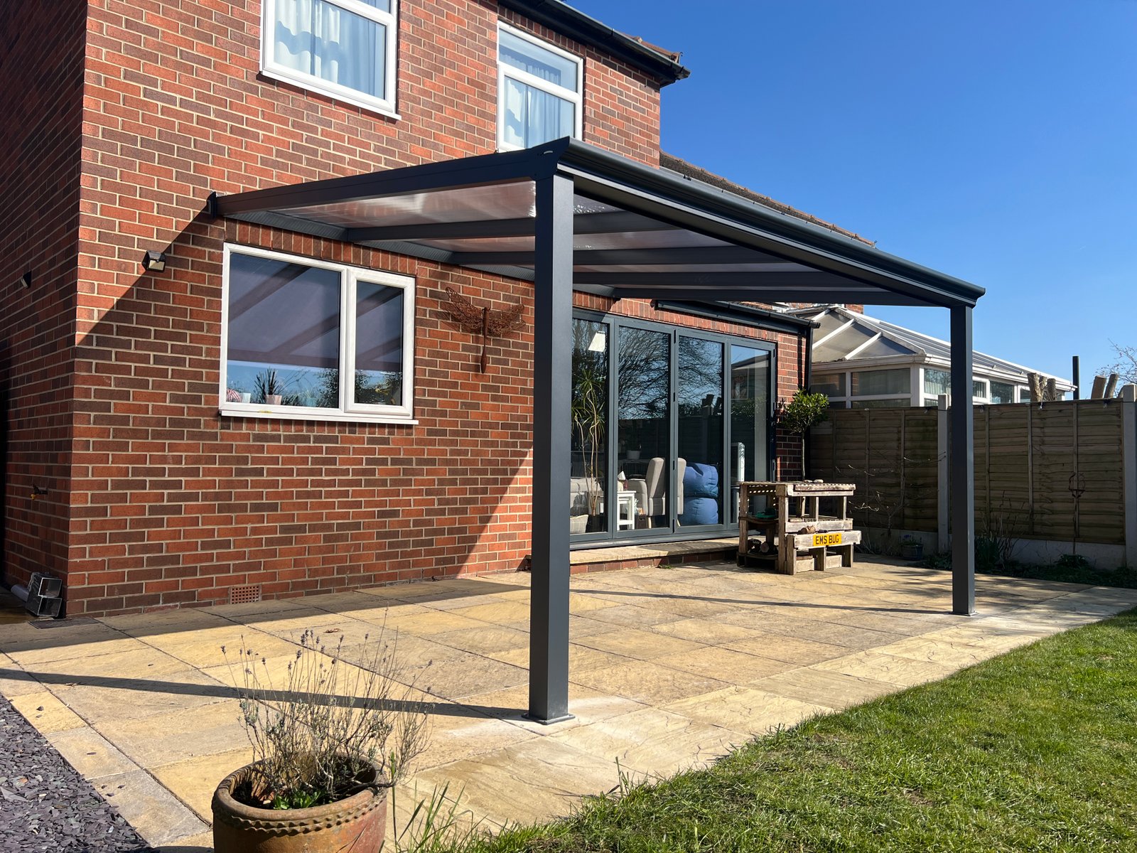 Aluminium pergola